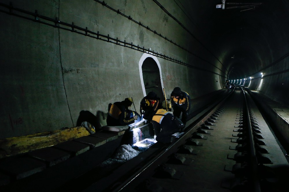 惠民铁路运营隧道病害现状